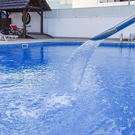 Lovely Gaivota Mar Da Rocha With Pool Портіман