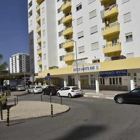 Apartment Lovely Gaivota Mar Da Rocha With Pool , Parking Portimão