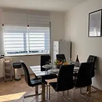 Lovely Gaivota Mar Da Rocha With Pool Portimão